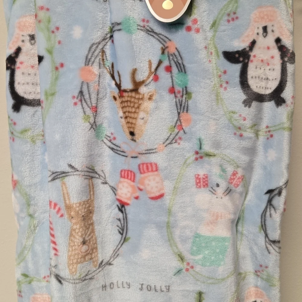 Reindeer's Way Dainty Christmas Critter Oversized Plush Throw Blanket Blue